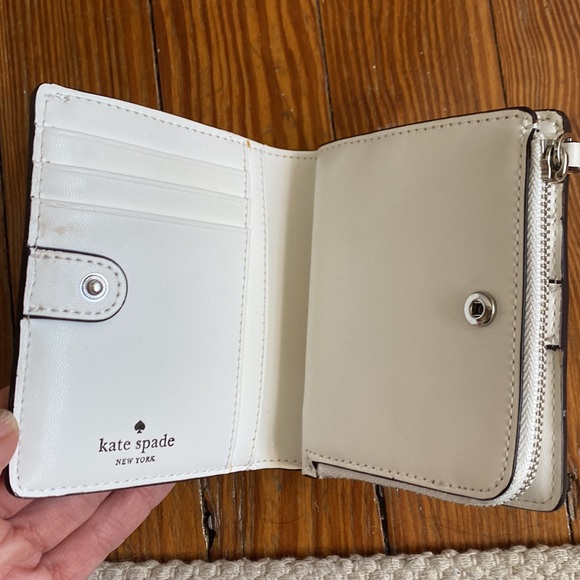 Kate Spade Wallet - Picture 5 of 6